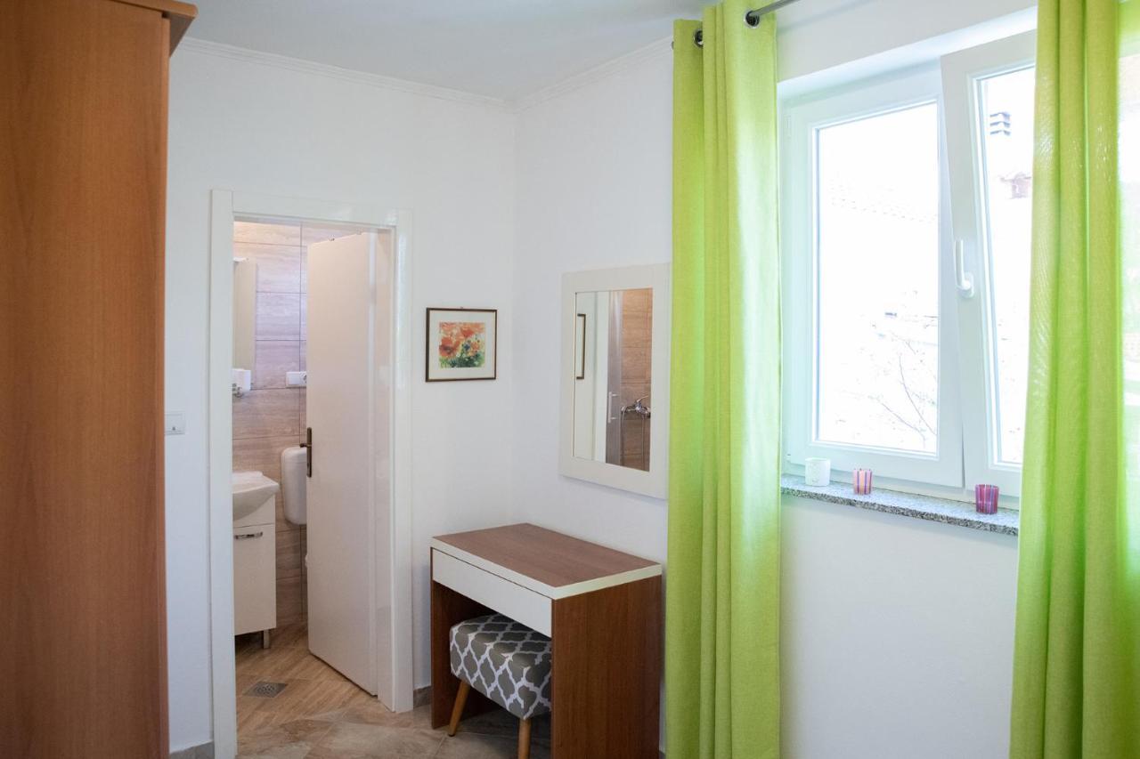 Apartmani Vrtodusic Banjol Kültér fotó