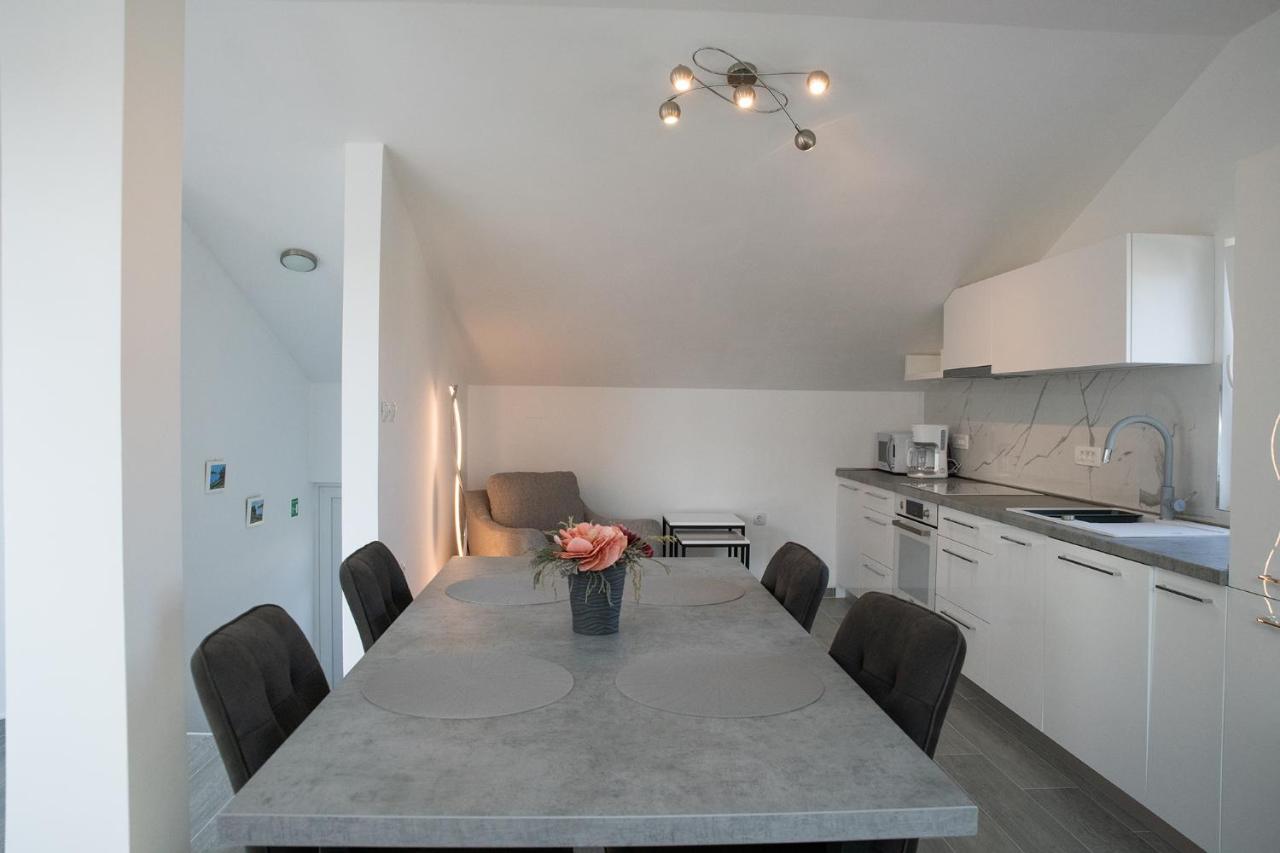 Apartmani Vrtodusic Banjol Kültér fotó