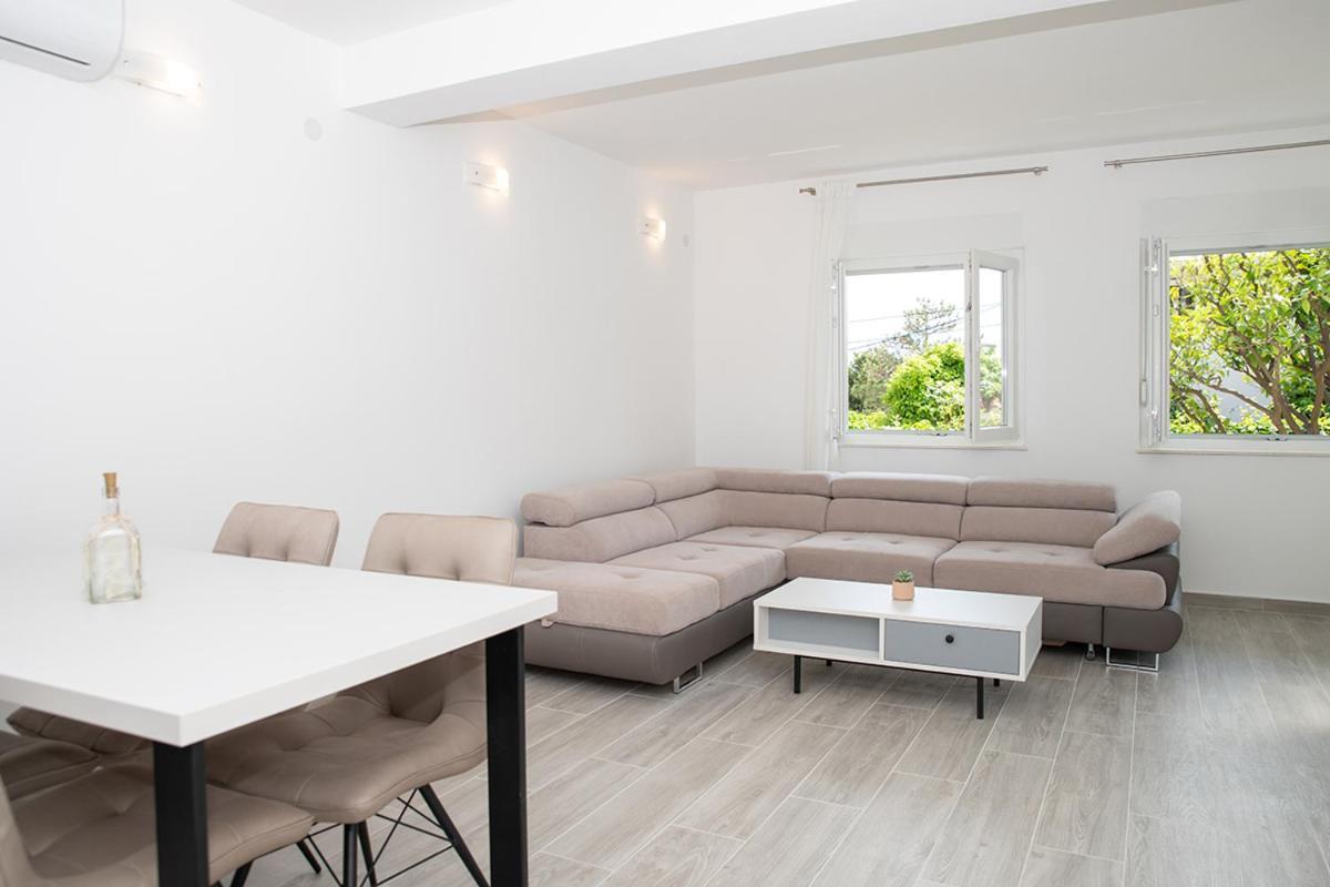 Apartmani Vrtodusic Banjol Kültér fotó