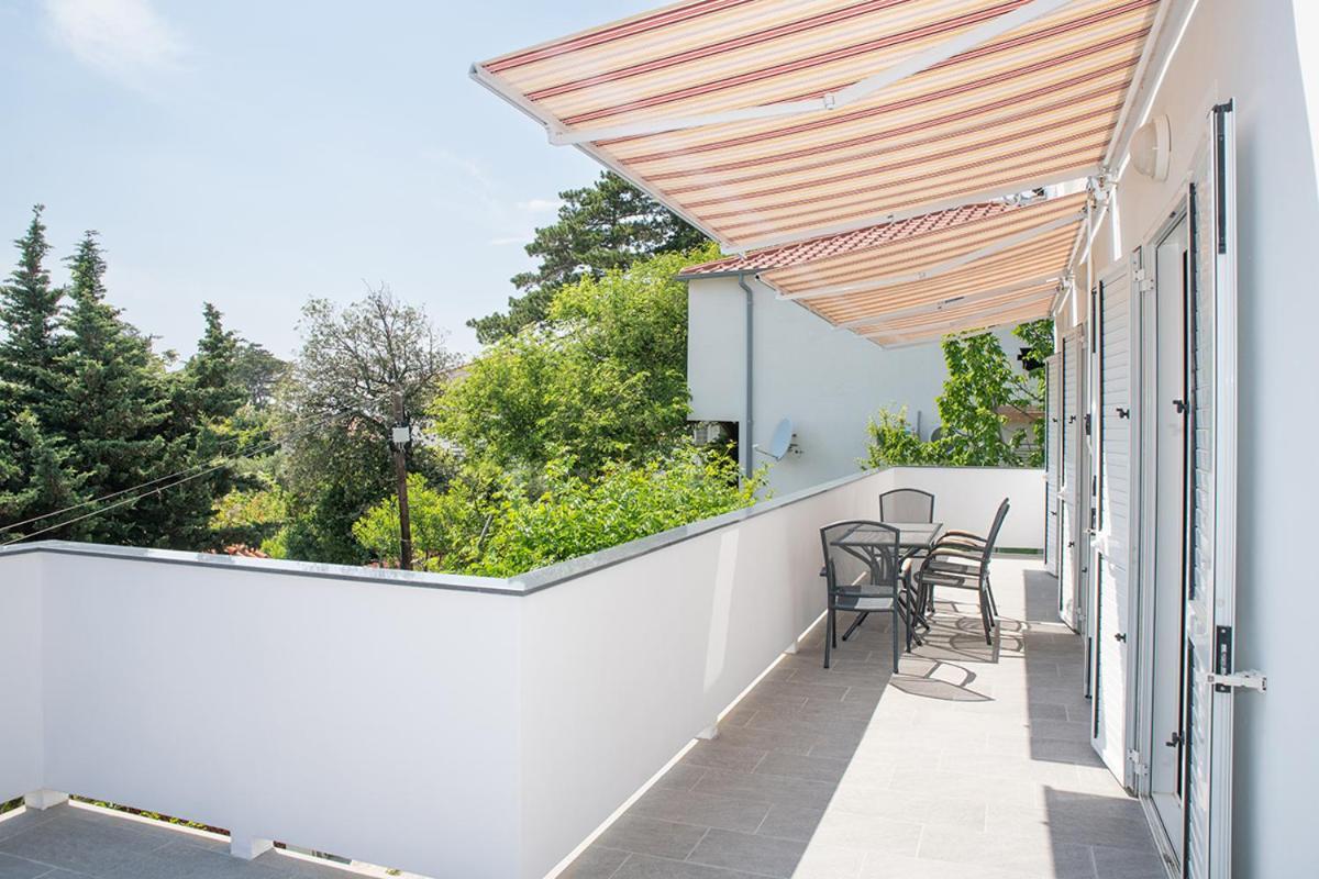 Apartmani Vrtodusic Banjol Kültér fotó