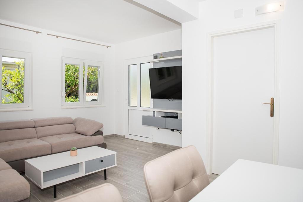 Apartmani Vrtodusic Banjol Kültér fotó